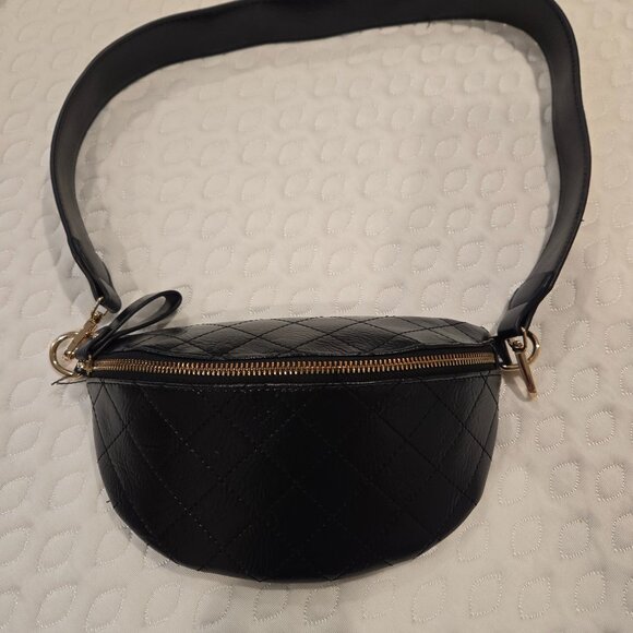 Black Crossbody - Picture 1 of 2